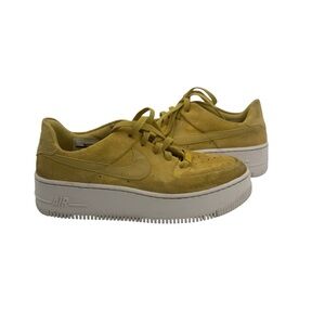 Nike Air Force 1 Sage Low Celery Yellow Sneakers Size 8 Women’s